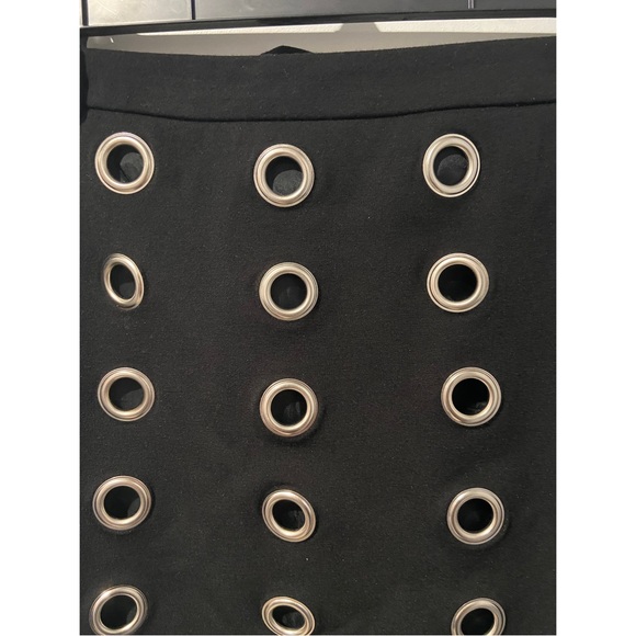 Brand New Carmen Marc Valvo Katerini Grommet Pencil Skirt! - Picture 2 of 9